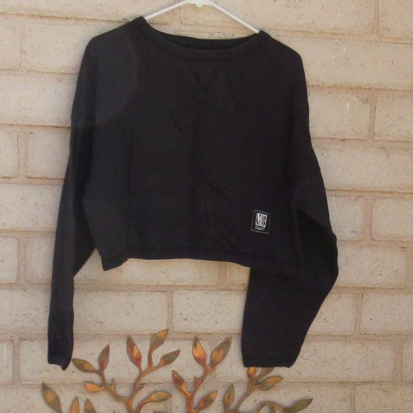 MIXED BLUES SPORT Tops - MIXED BLUES SPORT Black Cropped Sweatshirt Medium